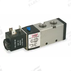 ARO Solenoid Air Control Valve: MaxAir, Four-Way / Two-Position, 24V DC, 1/4 in Female NPT (MPN M212SS-024-D). Key specifications — attr1092969: Non-Locking; attr1086920: M212SS-024-D; attr1092977: Spring Return.