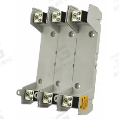 BUSSMANN Fuse Block: Open Block Design, 3 Pole, 600 V AC, Box Lug, Non-Indicating (MPN RM60100-3CR). Key specifications — Brand: BUSSMANN.