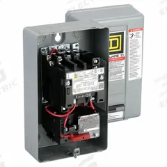 SQUARE D NEMA Magnetic Motor Starter: Non-Reversing, 3 Poles, NEMA Size 0, 18 A, 120V AC Coil (MPN 8536SBG2V02H30S). Key specifications — attr211388: SQUARE D; attr951453: 110/120V AC; attr951489: Three; attr951482: None; attr951498: Screw Clamp Terminals; attr951468: No; attr984070: None; attr984425: No Auxiliary Contacts Included.