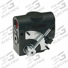DELAVAN AG PUMPS Hydraulic Flow Control Valve: 30 gpm Max Flow Rate, 1/2 in NPT, 1/2 in NPT, Spool (MPN FC30N). Key specifications — attr1018158: Manual; attr1018114: Lever; attr1018116: Cast Iron; attr1018117: DELAVAN AG PUMPS; attr1018137: Three-Way.