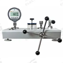 FLUKE Comparison Test Pump Kit: Pneumatic Deadweight Tester, Battery, (6) Gauges, LCD, USB, CE (MPN P5510/15-2700G-6/C). Key specifications — Includes: (6) Gauges; Power Source: Battery; Pressure Measurement Accuracy: +/-0.02% Full Scale; Brand: FLUKE.