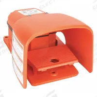 LINEMASTER Foot Switch: Hercules Series, 1 Pedals, Momentary, DPDT (MPN 532-SWH). Key specifications — Switch Action: Momentary; Foot Guard Included: Guard Included; Brand: LINEMASTER; Series: Hercules; Power Source: Electrically Corded.