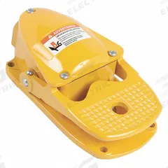 SQUARE D Foot Switch: 9002AW Series, 1 Pedals, Maintained, SPST (MPN 9002AW11). Key specifications — Switch Action: Maintained; Foot Guard Included: No Guard Included; Brand: SQUARE D; Series: 9002AW; Power Source: Electrically Corded.