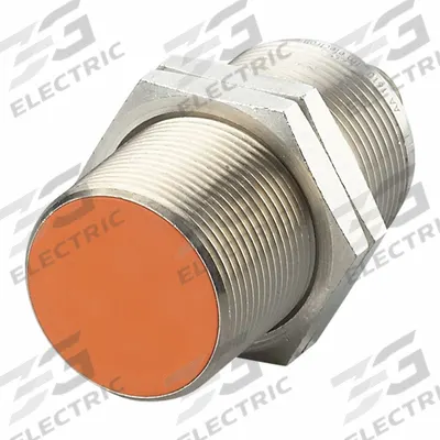 IFM Inductive Cylindrical Proximity Sensor: Built-in Connector, Shielded, 3 Wires - Cylindrical Sensors with Built-in Connectors