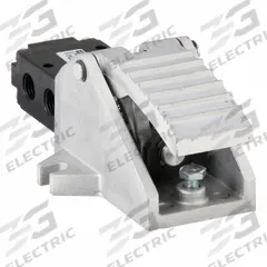 PARKER Manual Air Control Valve: DirectAir 4, Three-Way / Two-Position, Foot Pedal, Aluminum, Spool (MPN 524711000). Key specifications — attr1084737: Aluminum; attr1084764: Manual Air Control Valve; attr1084778: Spool; attr1084767: DirectAir 4; attr1084731: 524711000; attr1084739: PARKER; attr1084765: Spring Return; attr1084768: DirectAir 4.