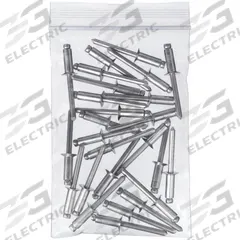 RELOC ZIPPIT Reclosable Bag: 2 mil Thick, 3 in Wd, 5 in Lg, Hang Hole Not Included, 1,000 PK (MPN R35). Key specifications — With Hang Hole: Hang Hole Not Included; Brand: RELOC ZIPPIT; Package Configuration: Flat Pack.