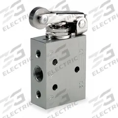 ARO Manual Air Control Valve: MaxAir, Four-Way / Two-Position, Roller, Gray, 9 scfm Flow Rate - Max (MPN M211RS). Key specifications — attr1092903: Gray; attr1086905: Spring Return; attr1086907: MaxAir; attr1086914: Normally Open/Normally Closed; attr1086904: Manual Air Control Valve; attr1086871: M211RS.