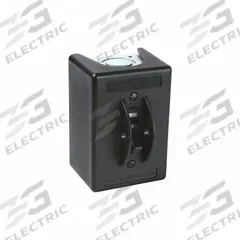PASS & SEYMOUR Motor Switch: 3 Poles, 30 A, 1 NEMA Rating, Non-Metallic Enclosure (MPN 7813PMD). Key specifications — Brand: PASS & SEYMOUR; Maximum Voltage Rating: 600V; Mounting Style: Surface; Pilot Light: Not Included.