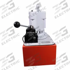 POWER TEAM Electric Pump: 10,000 psi Max. Op Pressure, 704 cu in/min Max. Flow Rate, 110/115V AC (MPN PE553). Key specifications — attr941810: PE553; attr941817: 3-Way; attr941814: Advance.