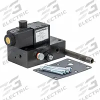 ENERPAC Control Valve: 4.5 gpm Max Flow Rate, Two Positions, 1/4 in NPT x 1/4 in NPT x 1/4 in NPT (MPN VE32D). Key specifications — attr1018253: ENERPAC; attr1018249: VE32D; attr1018300: Pressure; attr1018289: VE; attr1416406: 1/4" NPT.