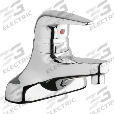 CHICAGO FAUCETS Low Arc Bathroom Faucet: 420, Cast Brass, Polished Chrome Finish - Centerset Handle Bathroom Faucets