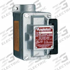 Control Station: 1 Gang, Rocker Arm, 2NO/2NC, On/Off, 0 Pilot Lights, 1/2 in, Dead-End Hub (MPN EFDB15012). Key specifications — Legend: On/Off; Action: Maintained; Contact Form: 2NO/2NC; Brand: APPLETON ELECTRIC; Operator Configuration Type: (1) Rocker Arm.