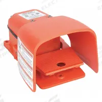 LINEMASTER Foot Switch: Hercules Series, 1 Pedals, Momentary, SPDT (MPN 531-SWH). Key specifications — Switch Action: Momentary; Foot Guard Included: Guard Included; Brand: LINEMASTER; Series: Hercules; Power Source: Electrically Corded.