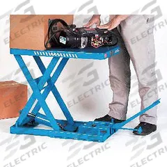 BISHAMON Scissor Lift Table: Electric, 550 lb Load Capacity, 28 in Max Lifting Ht, 32 in Platform Lg (MPN X-25E). Key specifications — attr925632: BISHAMON; attr925651: 115V AC; attr925643: Hydraulic.