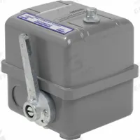 TELEMECANIQUE SENSORS Water and Air Pressure Switch: Std, 40 psi – 200 psi, 1/4" FNPS (MPN 9013GHG2J58E). Key specifications — attr1027655: Diaphragm; attr434202: TELEMECANIQUE SENSORS; attr1027685: 1/4" FNPS; attr1027686: Standard; attr1027690: On/Auto/Off.