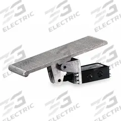 ARO Manual Air Control Valve: E, Four-Way / Two-Position, Foot Pedal, Gray, 26 scfm Flow Rate - Max (MPN E212TM). Key specifications — attr1092903: Gray; attr1086905: Manual Return; attr1086907: E; attr1086914: Normally Open; attr1086904: Manual Air Control Valve; attr1086871: E212TM.