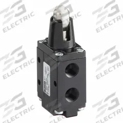 PARKER Manual Air Control Valve: DirectAir 4, Three-Way / Two-Position, Roller, 1/4 in Female NPT (MPN 524211000). Key specifications — attr1084737: Aluminum; attr1084764: Manual Air Control Valve; attr1084778: Spool; attr1084767: DirectAir 4; attr1084731: 524211000; attr1084739: PARKER; attr1084765: Spring Return; attr1084768: DirectAir 4.