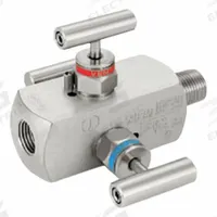 HAM-LET Three-Way Valve: Stainless Steel, 1/2" MNPT, 1/2" FNPT, 6,000 psi Pressure, PTFE, 1/4" FNPT (MPN M-32M-85-8N-SS-T-T). Key specifications — Brand: HAM-LET; Drain: 1/4" FNPT; Inlet Connection: 1/2" MNPT; Outlet Connection: 1/2" FNPT.