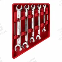MILWAUKEE Flare Nut Wrench Set: Steel, Chrome, 5 Tools, 1/4 in to 7/8 in Range of Head Sizes (MPN 48-22-9470). Key specifications — attr309703: Chrome; attr309694: No; attr309702: Steel; attr324936: MILWAUKEE.