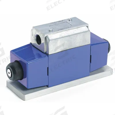 VICKERS Hydraulic Directional Valve: 24 gpm Max Flow Rate, D05 NFPA Size, Three Positions - Solenoid-Operated Directional Control Valves