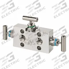 HAM-LET Three-Way Valve: Stainless Steel, 1/2" FNPT, Flange, 6,000 psi Pressure, Grafoil (MPN M-30A-15-8NF-SS-G-T). Key specifications — Brand: HAM-LET; Inlet Connection: 1/2" FNPT; Outlet Connection: Flange; Seals: Grafoil.