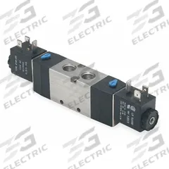 ARO Solenoid Air Control Valve: MaxAir, Four-Way / Two-Position, 24V DC, 3/8 in Female NPT (MPN M213SD-024-D). Key specifications — attr1092969: Non-Locking; attr1086920: M213SD-024-D; attr1092977: Solenoid Return.