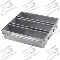 CHICAGO METALLIC Pullman Bread Pan: Aluminized Steel, 3 Slots, 16 3/8 in Overall Wd, 4 in Overall Dp (MPN 44365). Key specifications — Pan Style: Pullman Bread Pan; Brand: CHICAGO METALLIC; Color: Silver; Material: Aluminized Steel; NSF Certified: No; Number of Slots: 3.