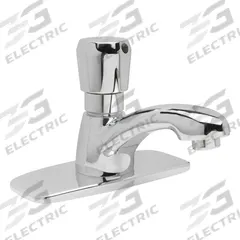 ZURN Low Arc Bathroom Faucet: AquaSpec®, Single-Post, Brass, Chrome Finish, 1 gpm Flow Rate, Spray (MPN Z86100-XL-CP4-TMV-1). Key specifications — Brand: ZURN; Series: AquaSpec®; Includes: 4" Cover Plate.
