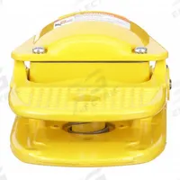 SQUARE D Foot Switch: 9002AW Series, 1 Pedals, Momentary, SPDT (MPN 9002AW5). Key specifications — Switch Action: Momentary; Foot Guard Included: No Guard Included; Brand: SQUARE D; Series: 9002AW; Power Source: Electrically Corded.