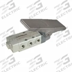 AVENTICS Manual Air Control Valve: Four-Way / Three-Position, Normally Open, Closed, Spring Return (MPN R431008536). Key specifications — attr1078739: Closed; attr1078763: Spring Return; attr1078772: Normally Open; attr1078762: Manual Air Control Valve.