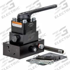 ENERPAC Control Valve: 4.5 gpm Max Flow Rate, Three Positions, 1/4 in NPT x 1/4 in NPT x 1/4 in NPT (MPN VM33L). Key specifications — attr1018270: Load Holding; attr1018253: ENERPAC; attr1018249: VM33L; attr1018300: Manual; attr1018289: VM; attr1416406: 1/4" NPT.