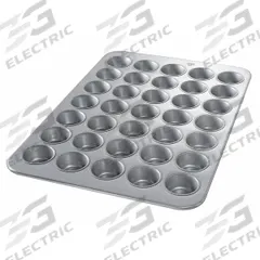 CHICAGO METALLIC Cupcake/Muffin Pan: Aluminized Steel, 35 Slots, 17 7/8 in Overall Wd, 26 ga Gauge (MPN 45575). Key specifications — Pan Style: Cupcake Pan; Brand: CHICAGO METALLIC; Color: Silver; Material: Aluminized Steel; NSF Certified: No; Number of Slots: 35.