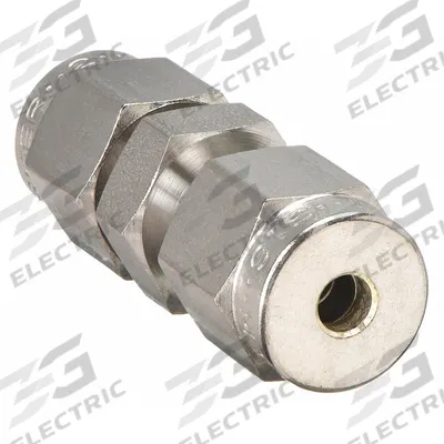 PARKER Compression Fitting Union: 1/8 in OD x 1/8 in OD Fitting Size - Double-Ferrule Stainless Steel Fittings