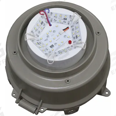 HUBBELL KILLARK Light Fixture: 6,278 lm, T4 Temp Code, 5000K, 40 W - Hazardous Location Light Tanks