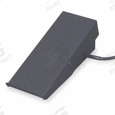 LINEMASTER Foot Switch: Varior OH Series, 1 Pedals, Momentary, SPDT - Single-Pedal Foot Switches