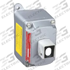 Control Station: 1 Gang, Push Button, 1NO/1NC, Start/Stop, 0 Pilot Lights, 1/2 in, Dead-End Hub (MPN EFDB150-U1). Key specifications — Legend: Start/Stop; Action: Momentary; Contact Form: 1NO/1NC; Brand: APPLETON ELECTRIC; Operator Configuration Type: (1) Push Button.