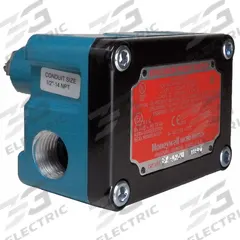 HONEYWELL Non Plug-In Limit Switch: Roller Lever, Metallic, Non Plug-In, EX, No Actuator Included (MPN EX-AR20). Key specifications — Brand: HONEYWELL; Manufacturer Part Number: EX-AR20; Actuator Style: Rotary Lever; Differential Travel: 0.01 in; Overtravel: 90°; Pretravel: 8°; Series: EX; Environmental Applications: Hazardous Location.
