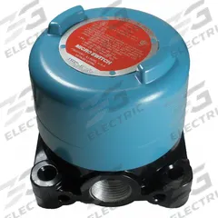 HONEYWELL Hazardous Location Limit Switch: Roller Lever, Metallic, Maintained, CX, Screw Terminals (MPN 11CX12). Key specifications — Brand: HONEYWELL; Manufacturer Part Number: 11CX12; Action: Maintained; Actuator Style: Rotary Lever; Differential Travel: 10°; Overtravel: 90°; Pretravel: 15°; Series: CX.