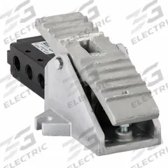 PARKER Manual Air Control Valve: DirectAir 4, Four-Way / Two-Position, Foot Pedal, 1/4 in Female NPT (MPN 520931000). Key specifications — attr1084737: Aluminum; attr1084764: Manual Air Control Valve; attr1084778: Spool; attr1084767: DirectAir 4; attr1084731: 520931000; attr1084739: PARKER; attr1084765: Manual Return; attr1084768: DirectAir 4.