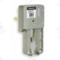 Linkage Kit: Mn/Ms, Compatible with V5011/V5013, For 3 in Valve Body Size (MPN Q5020A1003/U). Key specifications — Manufacturer Part Number: Q5020A1003/U; Compatible with Brand: Honeywell; Compatible with Series: Mn/Ms; Product Type: Linkage Kit; Includes: 1/2 in Diameter Drive Shaft; Brand: HONEYWELL.