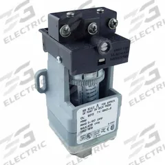 TELEMECANIQUE SENSORS Pressure Switch: 1.5 psi – 75 psi, 9012G Series, 1 Pressure Connection Ports (MPN 9012GRO4). Key specifications — Brand: TELEMECANIQUE SENSORS; Pressure Connection Type: 1/4-18" FNPT.