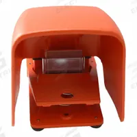 LINEMASTER Foot Switch: Hercules Series, 1 Pedals, Momentary, DPDT (MPN 511-B2OX). Key specifications — Switch Action: Momentary; Foot Guard Included: Guard Included; Brand: LINEMASTER; Series: Hercules; Power Source: Electrically Corded.