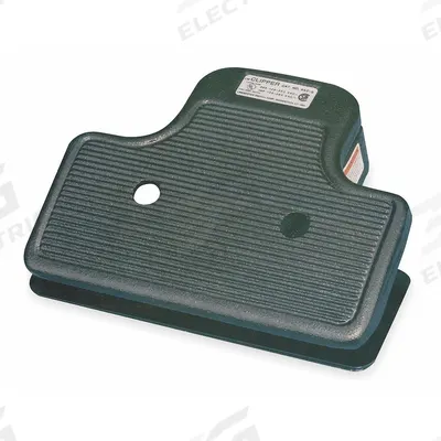 LINEMASTER Foot Switch: Clipper Wide Treadle Series, 1 Pedals, Momentary - Single-Pedal Foot Switches