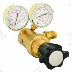 HARRIS Specialty Gas Regulator: Two Stage, CGA 590 Inlet, 1/4" NPT M Outlet, 125 psig (MPN KH1118). Key specifications — Brand: HARRIS; Manufacturer Part Number: KH1118; Diaphragm Material: Neoprene; Outlet Connection: 1/4" NPT M; Inlet Connection: CGA 590.