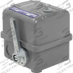 TELEMECANIQUE SENSORS Water and Air Pressure Switch: Std, 40 psi – 200 psi, 1/4" FNPS (MPN 9013GHG2J62E). Key specifications — attr1027655: Diaphragm; attr434202: TELEMECANIQUE SENSORS; attr1027685: 1/4" FNPS; attr1027686: Standard; attr1027690: On/Auto/Off.