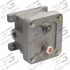 ROBERTSHAW Vibration Switch: SPDT, 7 A @ 460 V, Manual, Mechanical (MPN 365AA0). Key specifications — Series: 365; Reset Type: Manual; Brand: ROBERTSHAW; AC Contact Rating: 7 A @ 460 V; Contact Form: SPDT; Sensor Type: Mechanical; Environment & Applications: Hazardous Location-Rated.