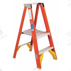WERNER Platform Stepladder: 2 ft Ladder Size, Fiberglass, 300 lb Load Capacity, 17 lb Wt (MPN P6202). Key specifications — Brand: WERNER; Included Features: Guard Rail.