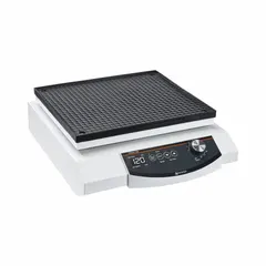 This HEIDOLPH reciprocating shaker operates at speeds from 20 RPM to 250 RPM, suitable for mixing, blending, and agitating samples in laboratory and industrial settings. It features overheating protection with self-resetting for safe continuous operation. The unit uses a standard plug style.