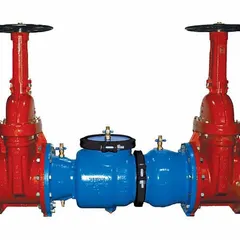 ZURN Double Check Backflow Preventer with 2 1/2 in pipe size, flange x flange connections, and NRS gate valve shut-off. Overall length 31 in. Used in cross-connection control to prevent reverse flow in potable water systems.