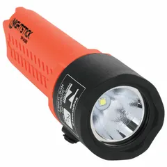 This NIGHTSTICK flashlight delivers 200 lumens with a 143-meter beam distance and a 10.5-hour run time at maximum brightness. It is powered by three included AA batteries and features a red housing. Suitable for general-purpose illumination in industrial settings such as inspections and maintenance.